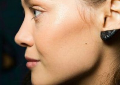 Ear Pressure. Is This The Makeup Trend No-one Wants?