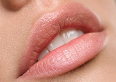 How to Choose the Best Nude Lip Colour for You